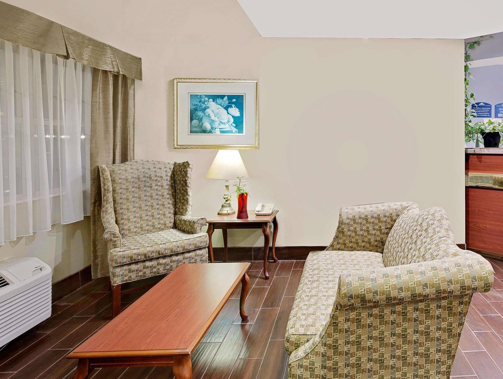 Microtel Inn & Suites By Wyndham Thomasville Exterior foto